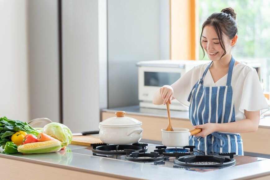 団地暮らし、キッチンをカフェ風に変貌させる3つのアイディア-DIYで毎日の料理がもっと楽しくなる-