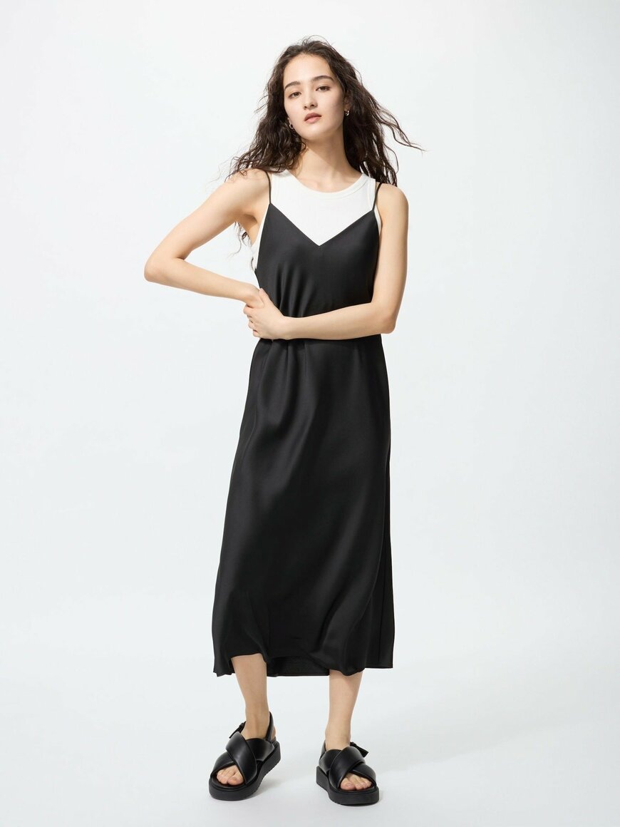 ユニクロ公式　サテンキャミソールワンピース