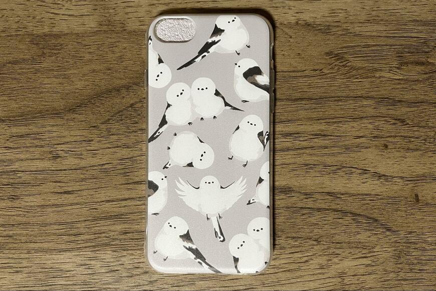 セリアのスマホケース シマエナガ for iPhoneSE 第3世代商品画像、グレー