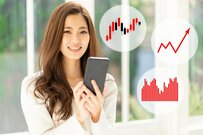 投資信託の保有口座「つみたてNISA」が3割！「外国株式投資信託」「国内株式投資信託」ともに5割超に