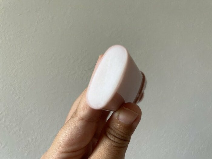 直接髪の毛につけられるから手を洗う手間がありません