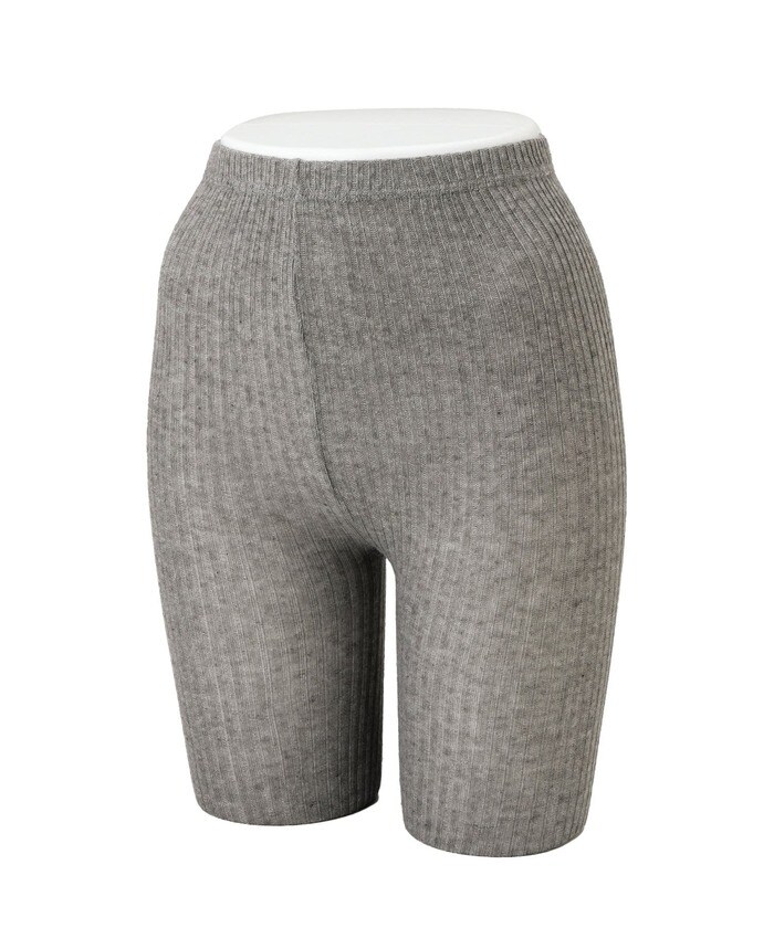 ゆったりとした履き心地なので、ルームウェアとして着るのもおすすめ