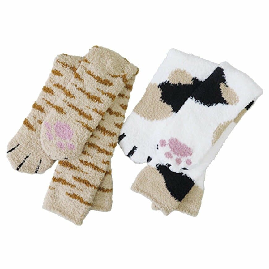 出所：ワッツ公式　【在庫限り】婦人ネコ足ふわふわハイソックス