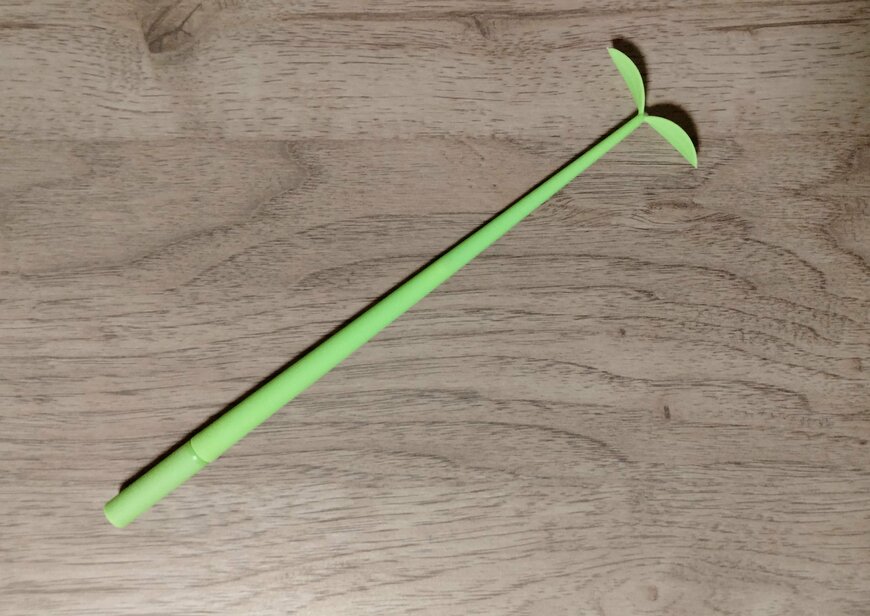 筆者撮影（ダイソー、ボールペン（葉っぱ））