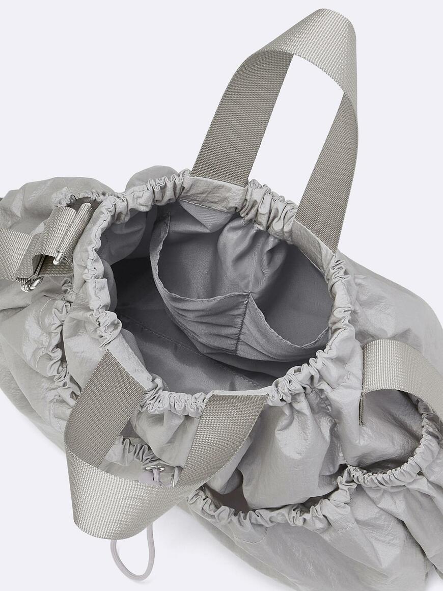 GU、ギャザーポケットバッグ商品画像