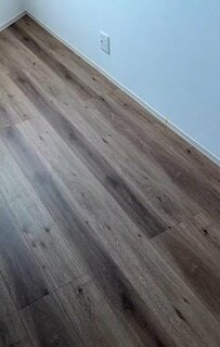 【作業台DIY】床でのDIYは卒業！木工初心者が作った便利な「折りたためる作業台」がすごい