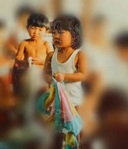 1歳で出会った男女が30歳で結婚　「出会いから40年」のビフォーアフターに感動