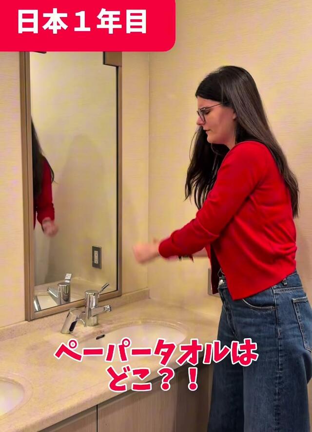 日本1年目はペーパータオルを探して困惑、2年目はトイレットペーパーで代用。3年目の外国人女性はハンカチを持ち歩くように