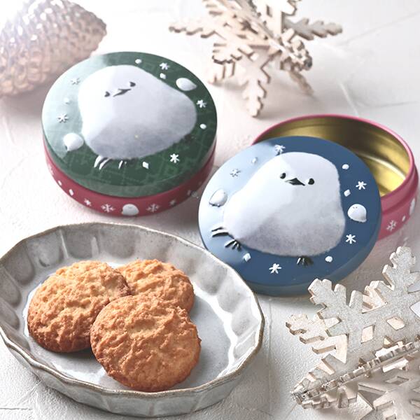 公式オンラインストアの人気商品「ホリデークッキー缶 シマエナガ柄」