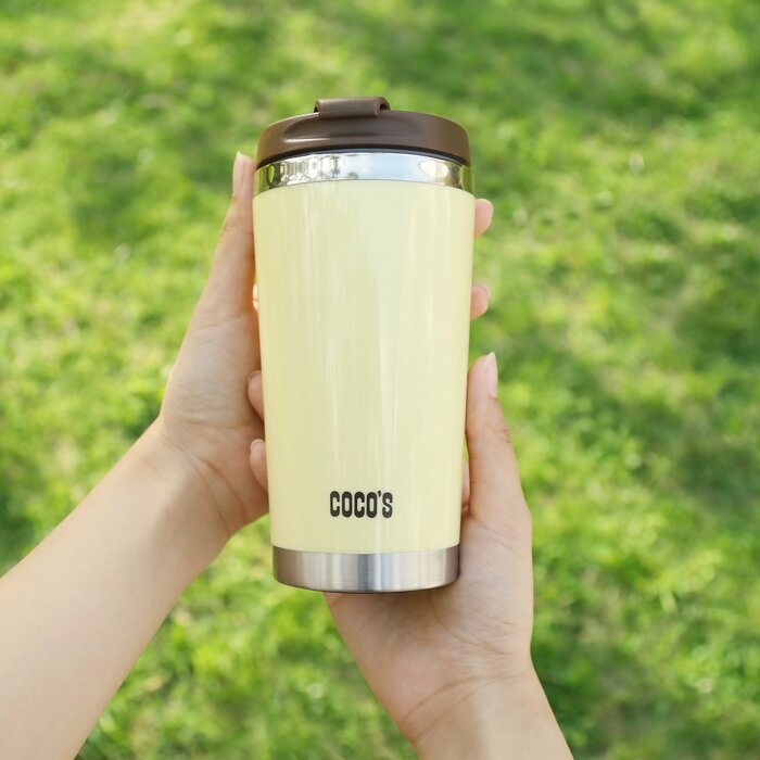 ステンレス素材の周りは樹脂で囲まれた二層式