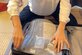 出張でホテル泊が多い人は試したくなる？出張族がおすすめする「荷造りの方法」に思わず納得