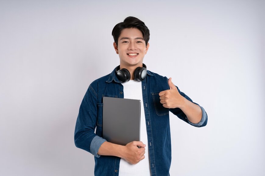 年末調整で注目【特定親族特別控除】最大63万円控除！「誰にどんなメリットが？」年収要件や申請方法を元銀行員がわかりやすく解説！