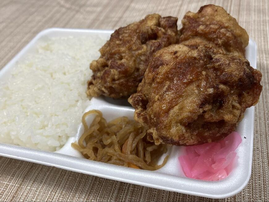 巨大なからあげ