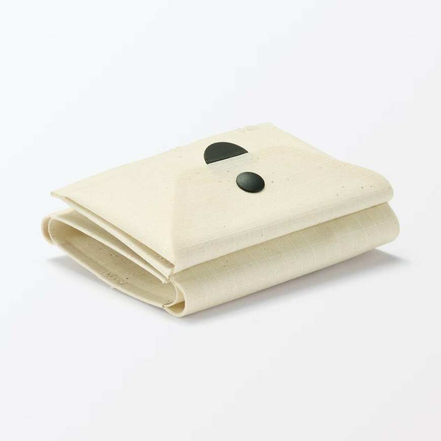 「耐水生地を使った　コットンウェルダー　三つ折り財布（生成）」