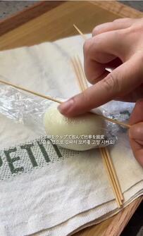 【夫くまさん弁当】花形のゆで卵がかわいい、彩り野菜たっぷりの麻婆茄子丼が美味しそう