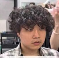 「地毛です」癖毛の男性がお任せで変身　まさかの仕上がりに本人驚き