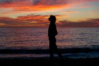 「若いうちにやっておけば良かった」熟年夫婦が後悔していることから、いま学べるものとは