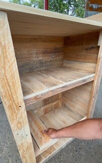 【廃材DIY】使わなくなったパレット材が大変身！味わい深い質感のヴィンテージ感溢れる「作業台」に