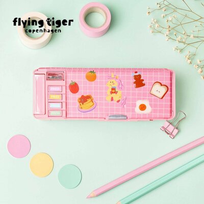 Flying Tiger Copenhagen、多機能ペンケース（ユニコーン）商品画像