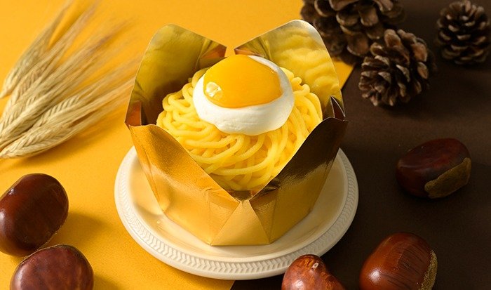 定番の人気を誇る「モンブラン(496円)」