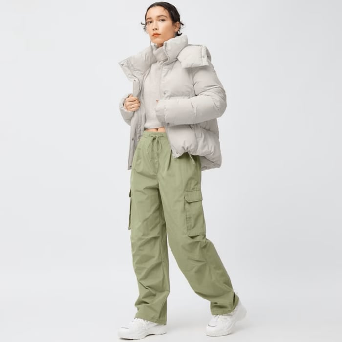 「パラシュートカーゴパンツ」は、1枚でコーディネートが決まるパンツ