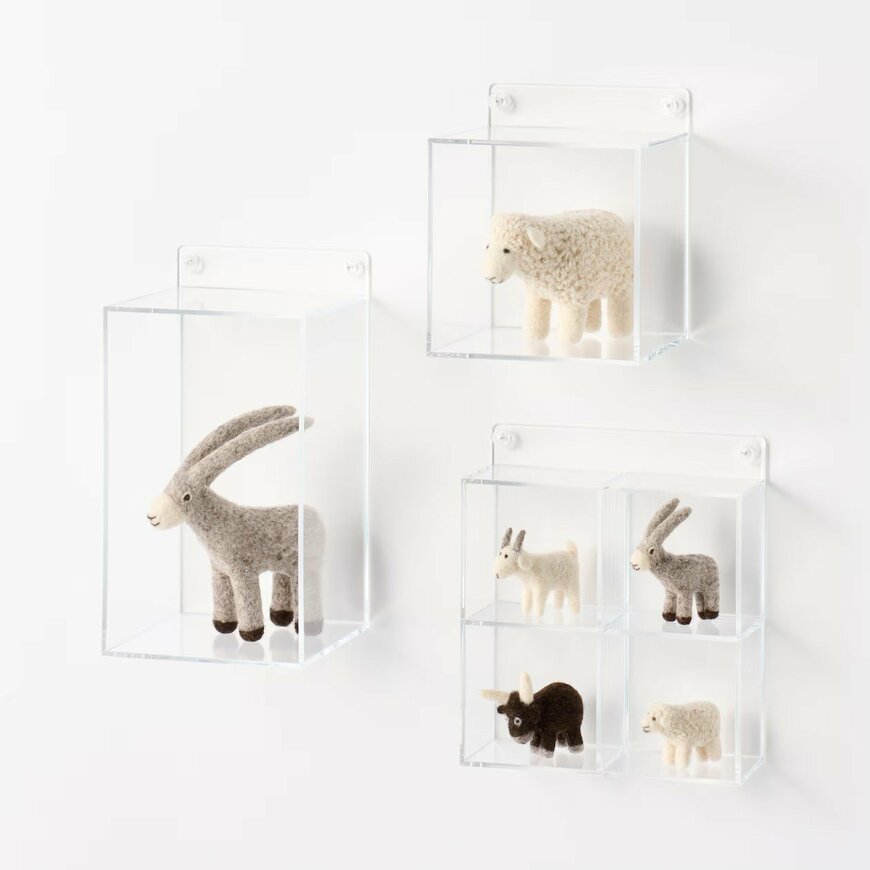 出所：無印良品公式サイト　壁に付けられるアクリルディスプレイ　ボックス型