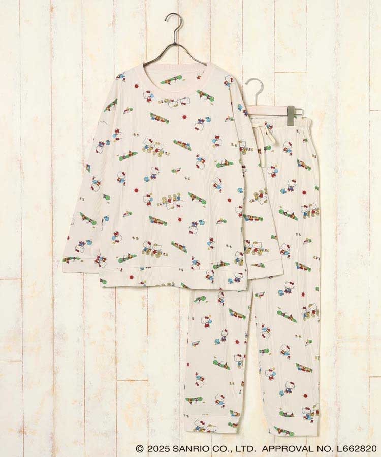 出所：ブルーブルーエ公式　ハローキティワッフルルームウェア上下セット