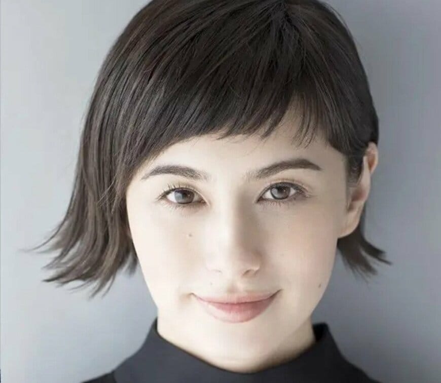 【ホラン千秋】大劇場で宝塚鑑賞　推し語り動画に「最高」「ようこそヅカ沼へ」