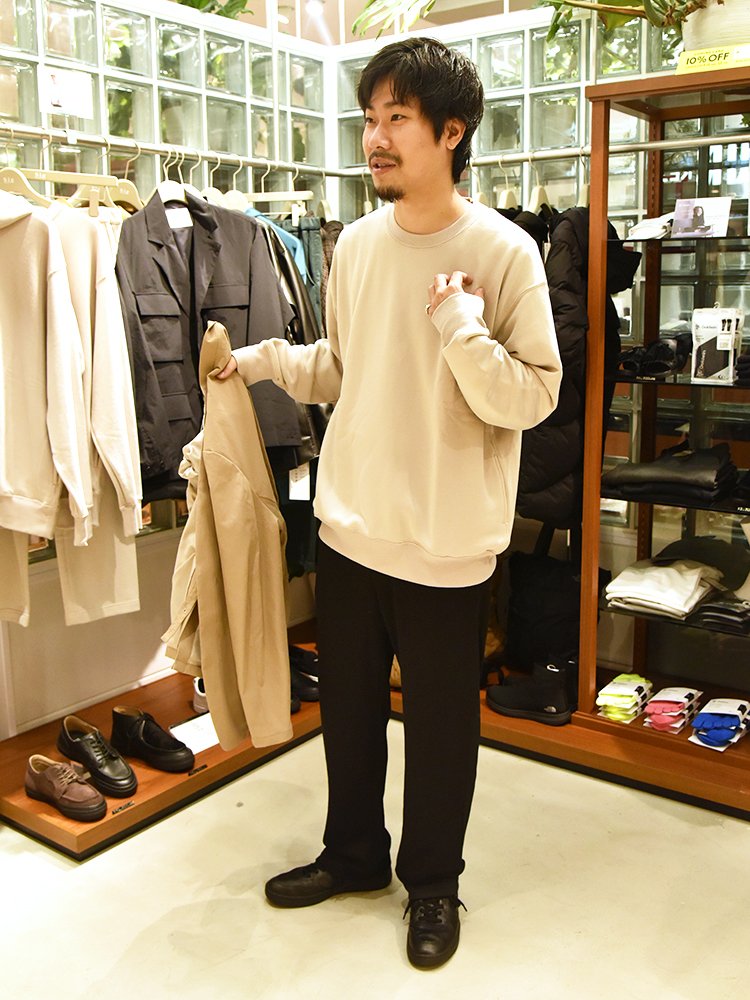 奥村さんのリモートワーク中にも活躍したという同店オリジナルのスウェット上下