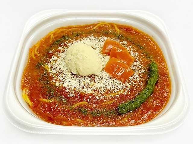 セブン-イレブンの新商品：マスカルポーネとトマトソースパスタ