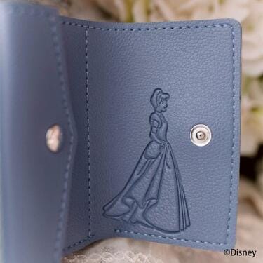 しまむらに「ディズニープリンセスデザインのミニ財布」が登場