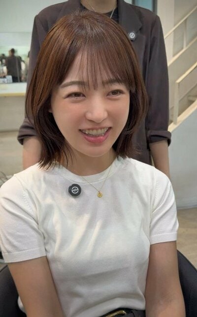 アフターは透明感と艶感のあるミディアムボブ