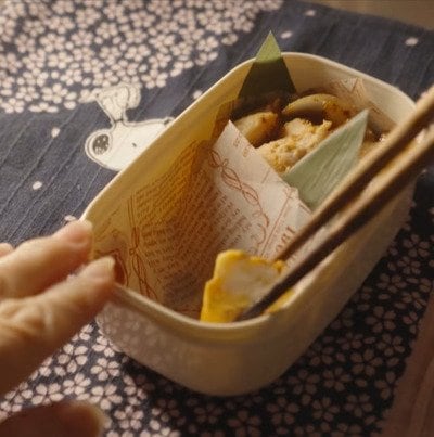 【塩昆布とチーズのおにぎり弁当】丸いフォルムが可愛い！52歳の母が仕上げる愛情弁当が話題