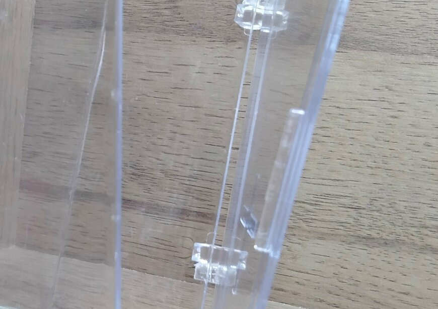 筆者撮影（セリア、ハロウィン 棺型クリア小物入れ）