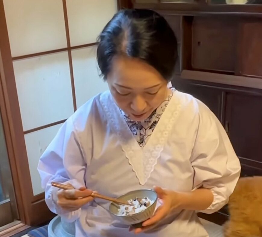 【昭和の暮らし】黒豆・ハトムギ茶の“出し殻”を使ったご飯に称賛「素晴らしいです」