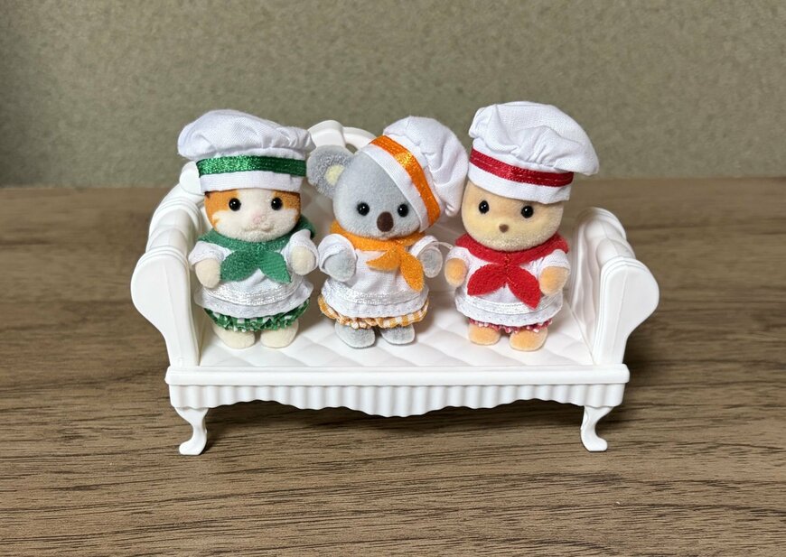 筆者撮影（キャンドゥ、メルヘンソファ）