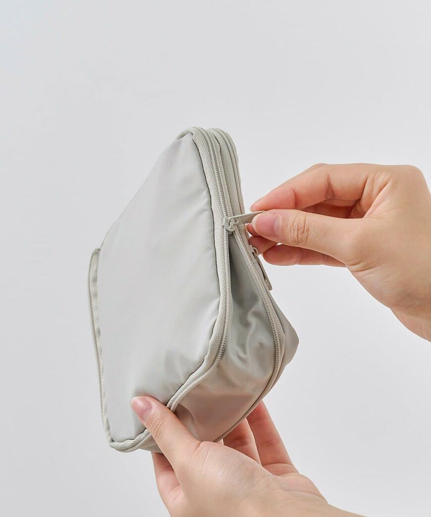 3COINS、サニタリー圧縮ポーチ:S商品画像