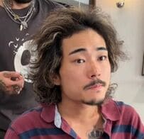 髪を伸ばしている男性がイメチェン　雰囲気一変した姿に絶賛の声