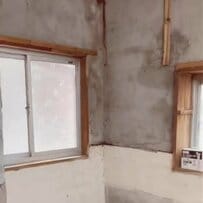 【築55年古民家DIY】塗るだけでモルタル風！キッチンの壁がマットで落ち着いたデザインに大変身