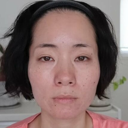 【シミ・クマ・毛穴】42歳主婦の若見え「変身メイク」 大人肌のお悩みカバーした“マイナス5歳見え”メイクに「希望が持てます」「自分の良さ演出するもはやプロ 」の声