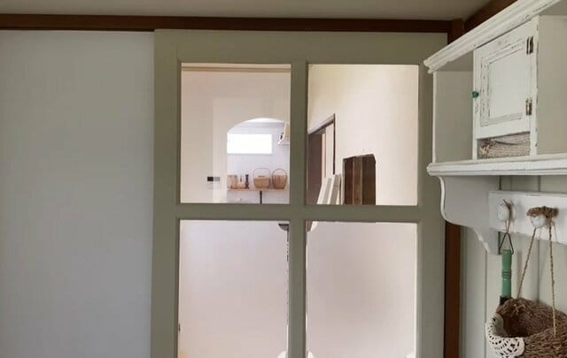【築40年中古戸建DIY】引き戸を使うのはやめました…！〈重たい引き戸〉→〈目隠し用カーテン〉で使いやすい洗面所にアップデート