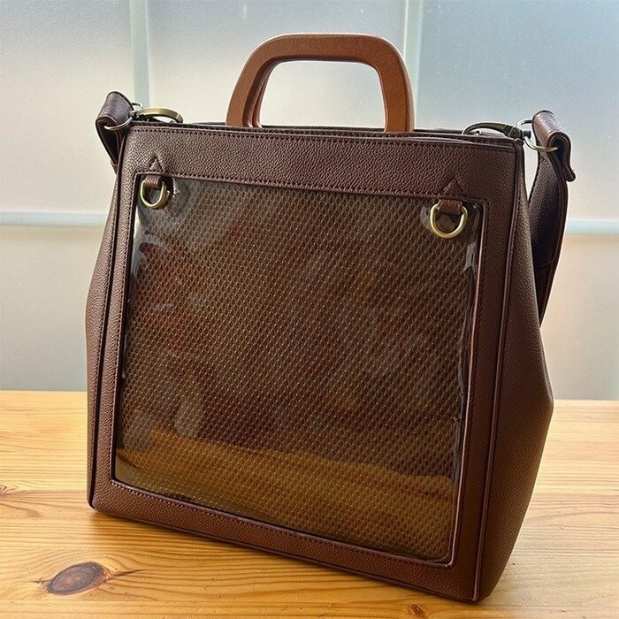 シートのサイズは縦24cm×横23cmと広々