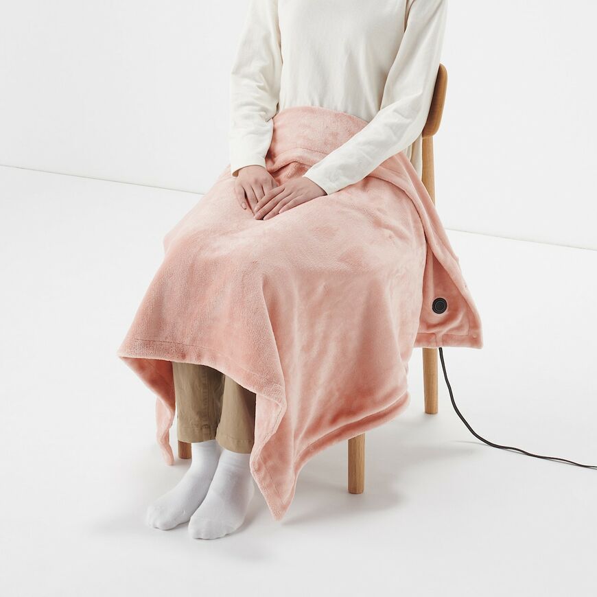 出所：無印良品ネットストア 洗えるUSBブランケット