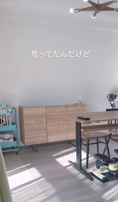 変身前の壁