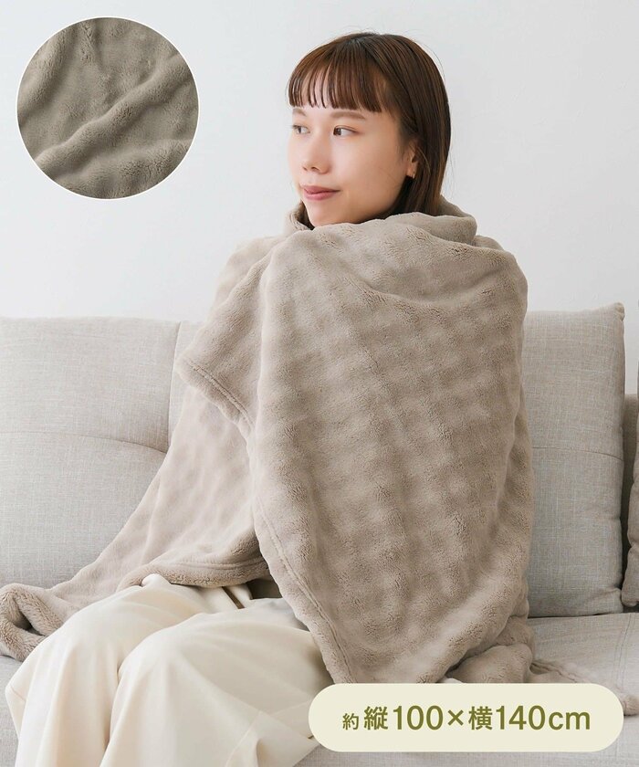 体に巻き付ければ肩や足元に隙間ができにくく、朝まで暖かさを逃しません