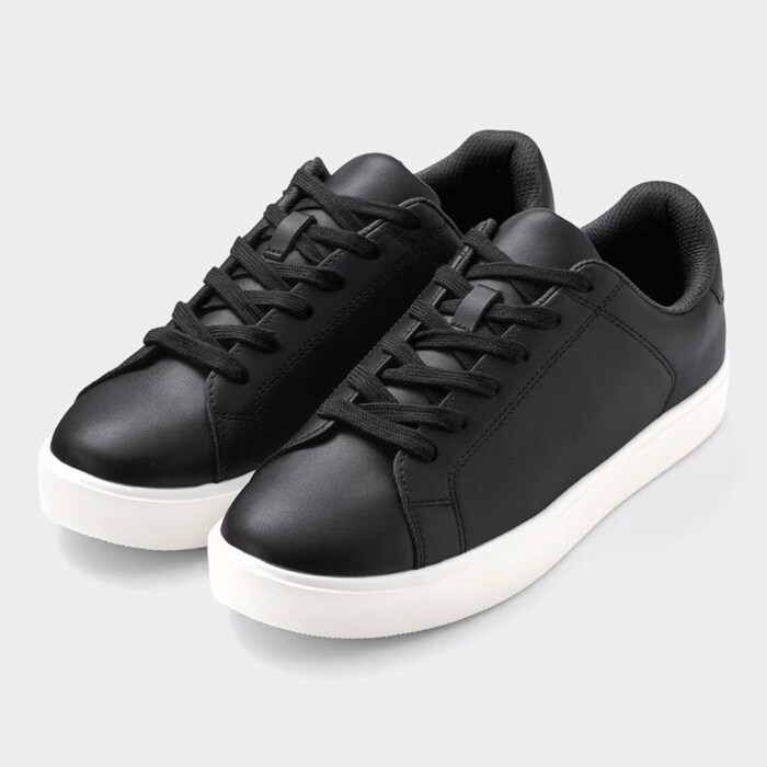 2層クッションのインソールで足が疲れにくいのがポイント