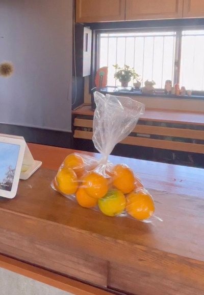 【100均DIY】生活感丸出しの〈部屋置きみかん〉→100均のウッドボックスでおしゃれな〈収納ケース〉をDIY！「マジで発想が神レベル」と話題