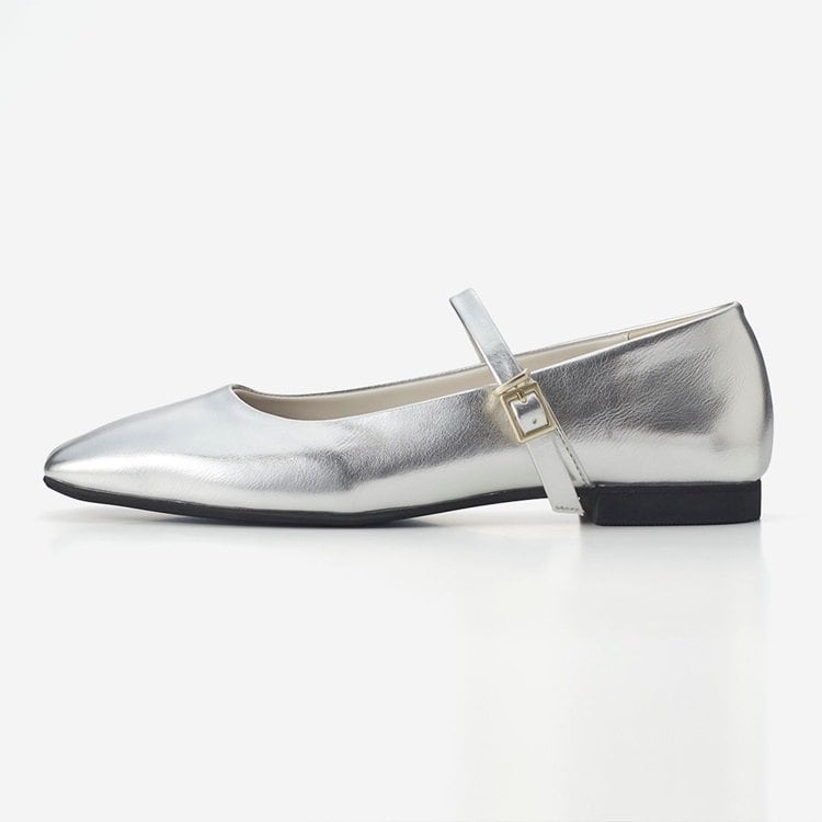 出所：KEYUCA公式サイト　Almoレインメリージェーンパンプス