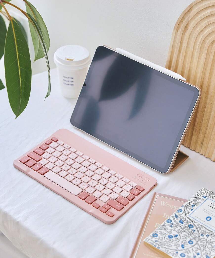 出所：パルグループ公式ファッション通販サイト 3COINS Bluetooth対応 薄型ワイヤレスキーボード