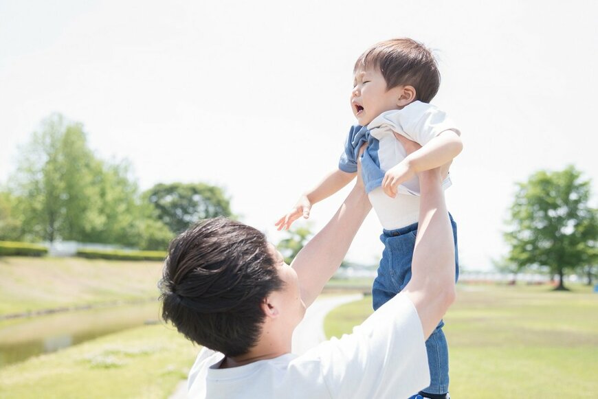 子どもに悪影響じゃないの？「我が子に対しても無口な夫」が不安すぎる